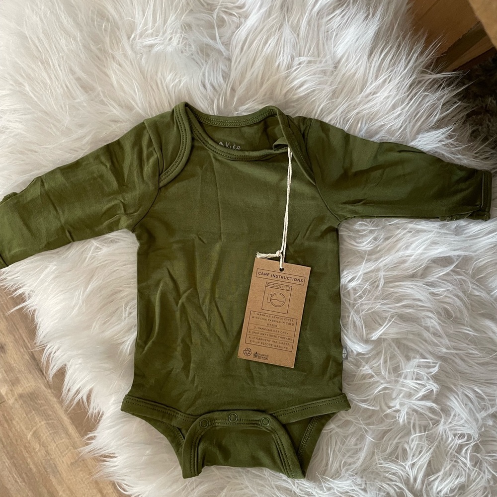 NWT Kyte baby long sleeve onesie